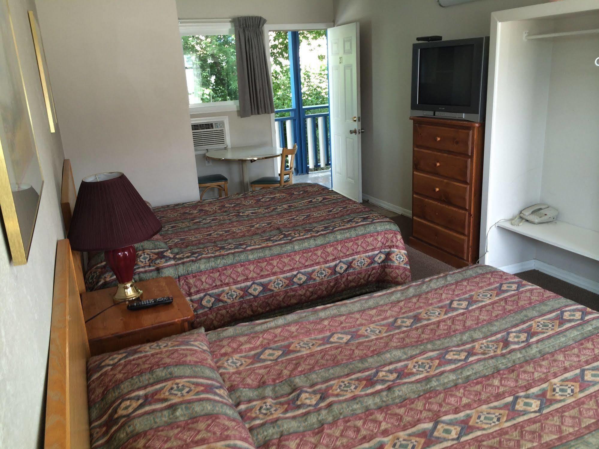 וורנון Blue Stream Motel מראה חיצוני תמונה